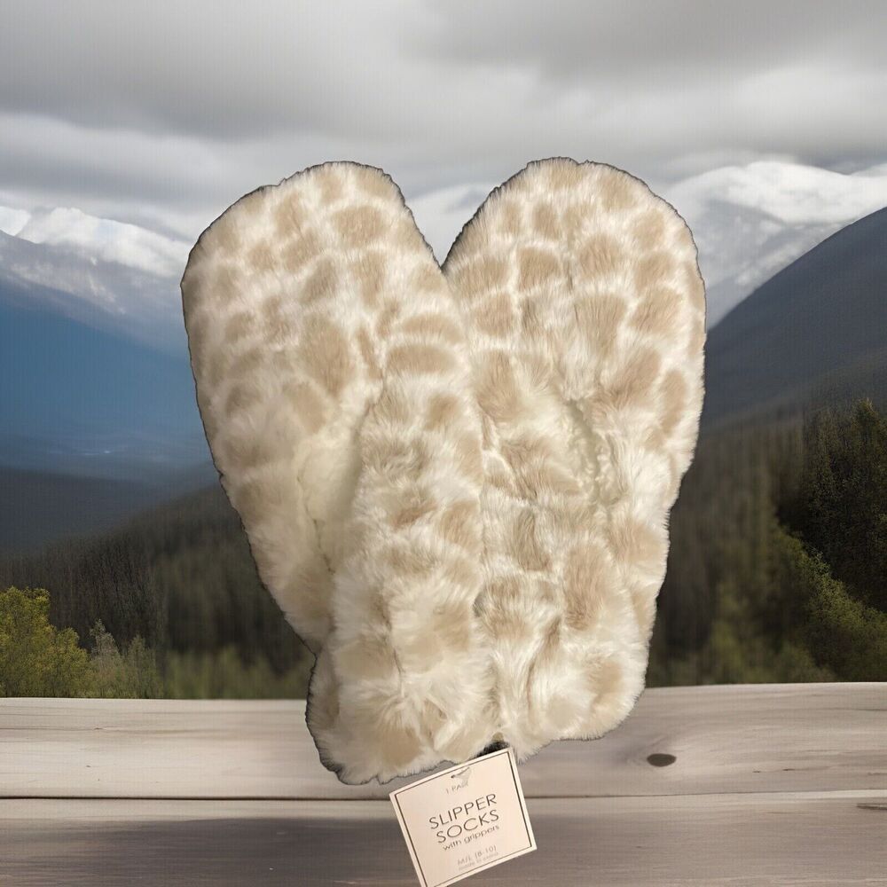 Slipper socks with grippers M/L (8-10) new tags